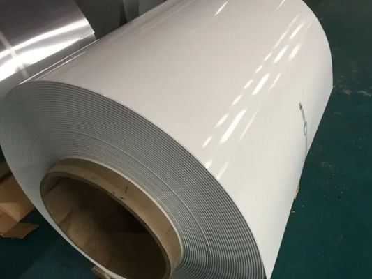 0.55 มม ความหนา สหรัฐสหรัฐ3105 H24 24 Gauge โคลิปอลูมิเนียมเรียงสีพร้อมกับสี PVDF สําหรับปกระเบียง