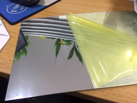 สารสกัด 1085 ความหนา 0.50 มิลลิเมตร แอลูมิเนียมเงินกระจกแผ่นที่มีการสะท้อนแสงมากกว่า 96% สําหรับการผลิตแผ่นพลังงานแสงอาทิตย์
