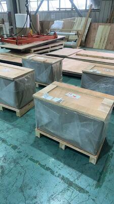 ความหนา 0.10 มม. ความกว้าง 45 มม. ม้วนอลูมิเนียมฟอยล์เคลือบสีสำหรับการทำเทประบายอากาศแบบม้วนได้